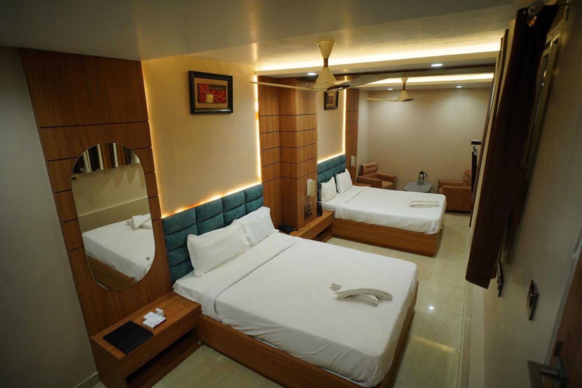 Hotel New Grand Deoghar Bagian luar foto