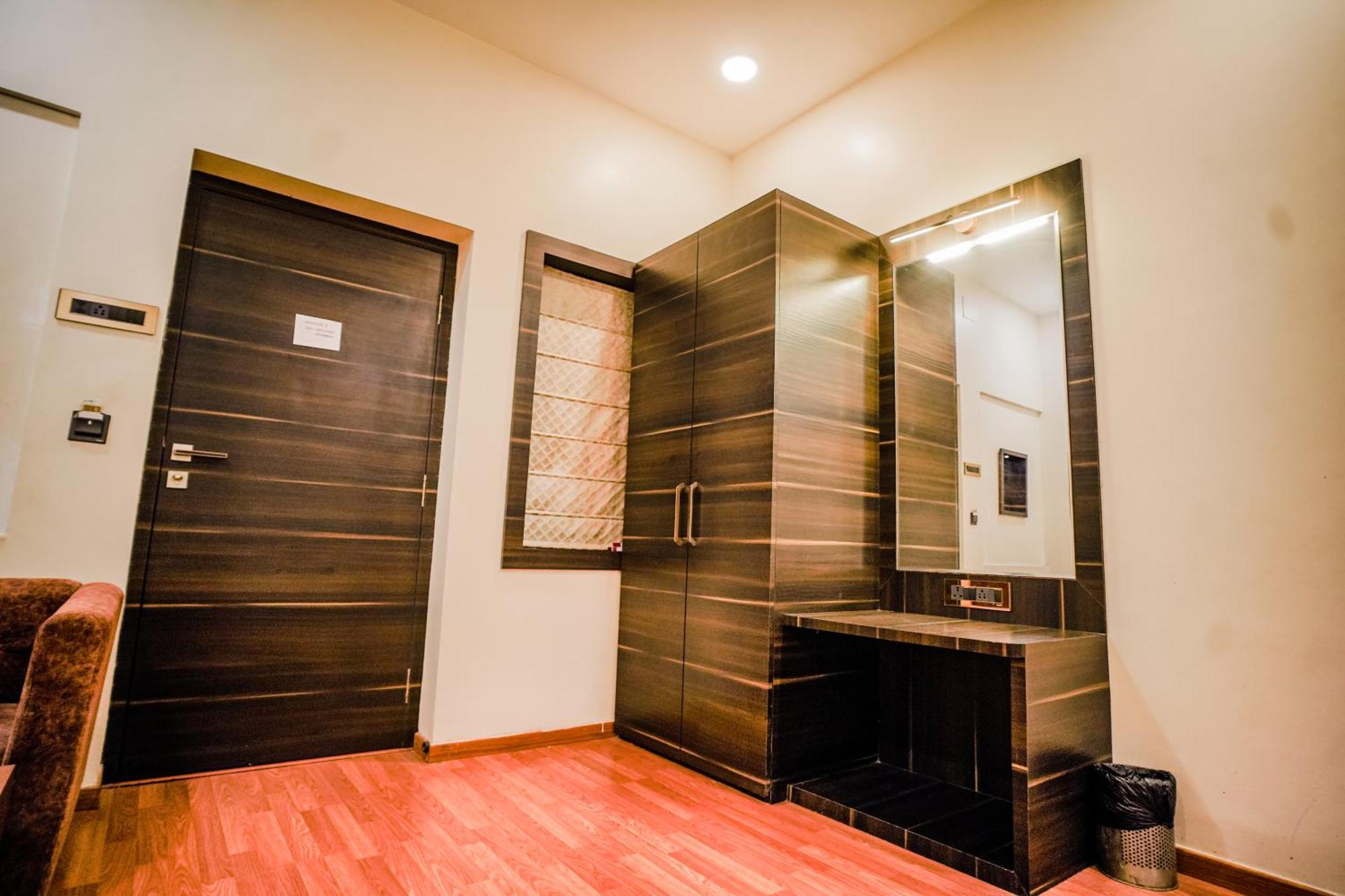 Hotel New Grand Deoghar Bagian luar foto