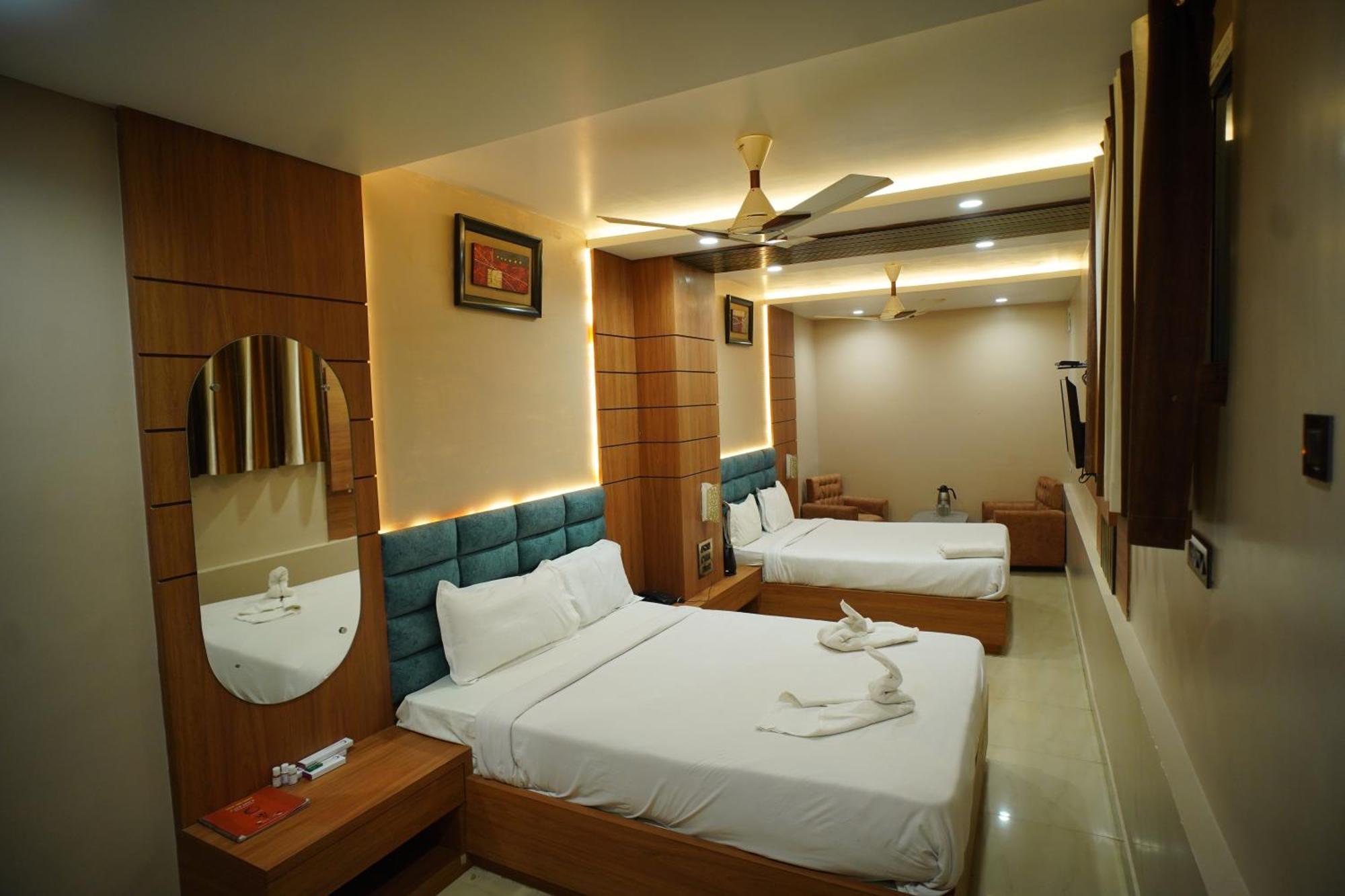 Hotel New Grand Deoghar Bagian luar foto
