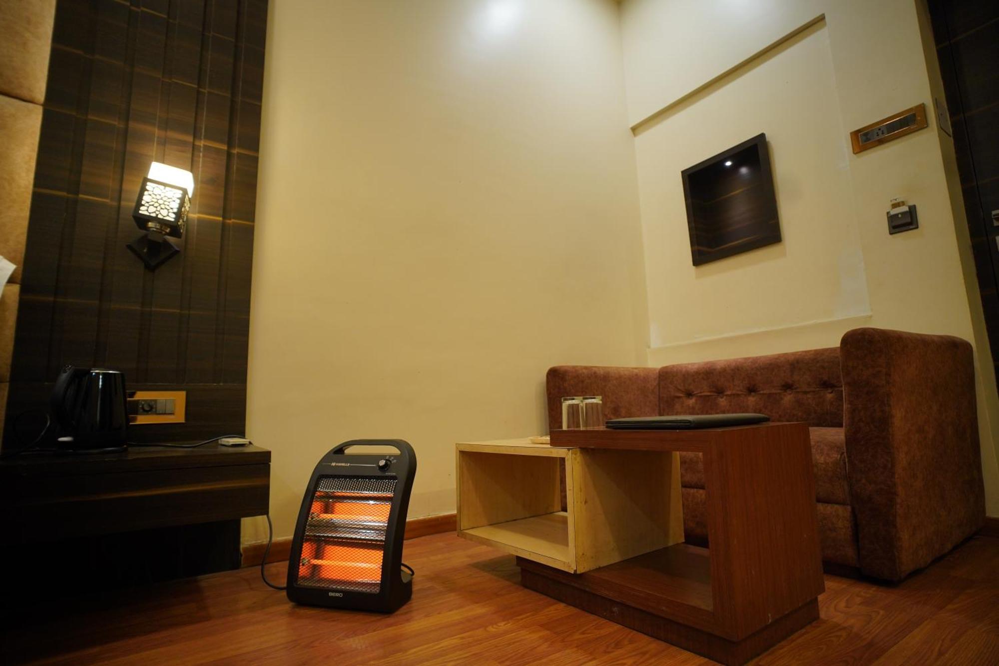 Hotel New Grand Deoghar Bagian luar foto