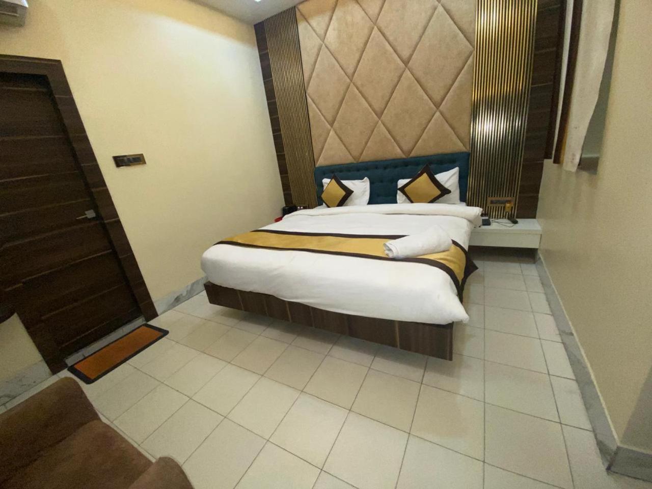Hotel New Grand Deoghar Bagian luar foto