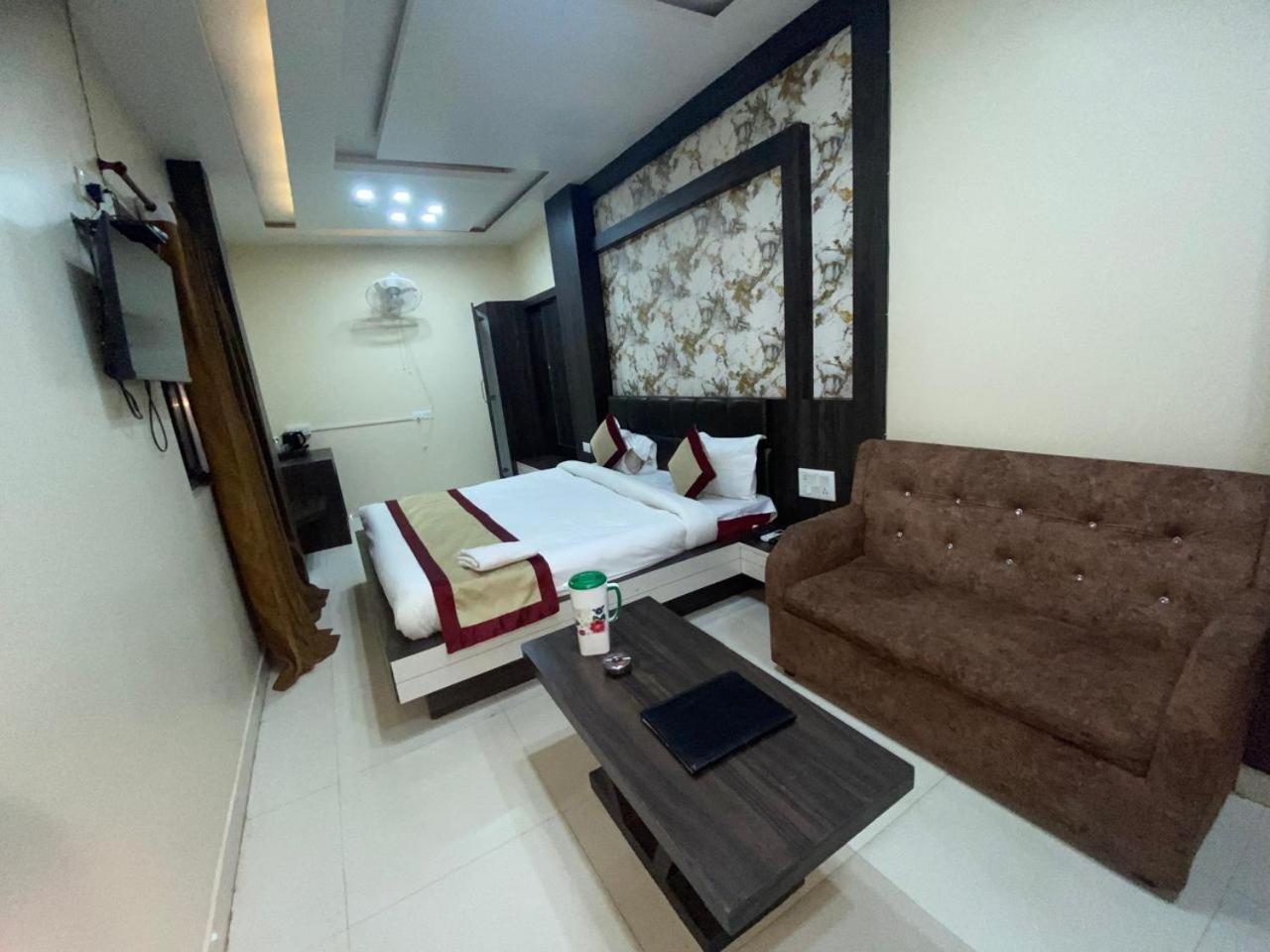 Hotel New Grand Deoghar Bagian luar foto