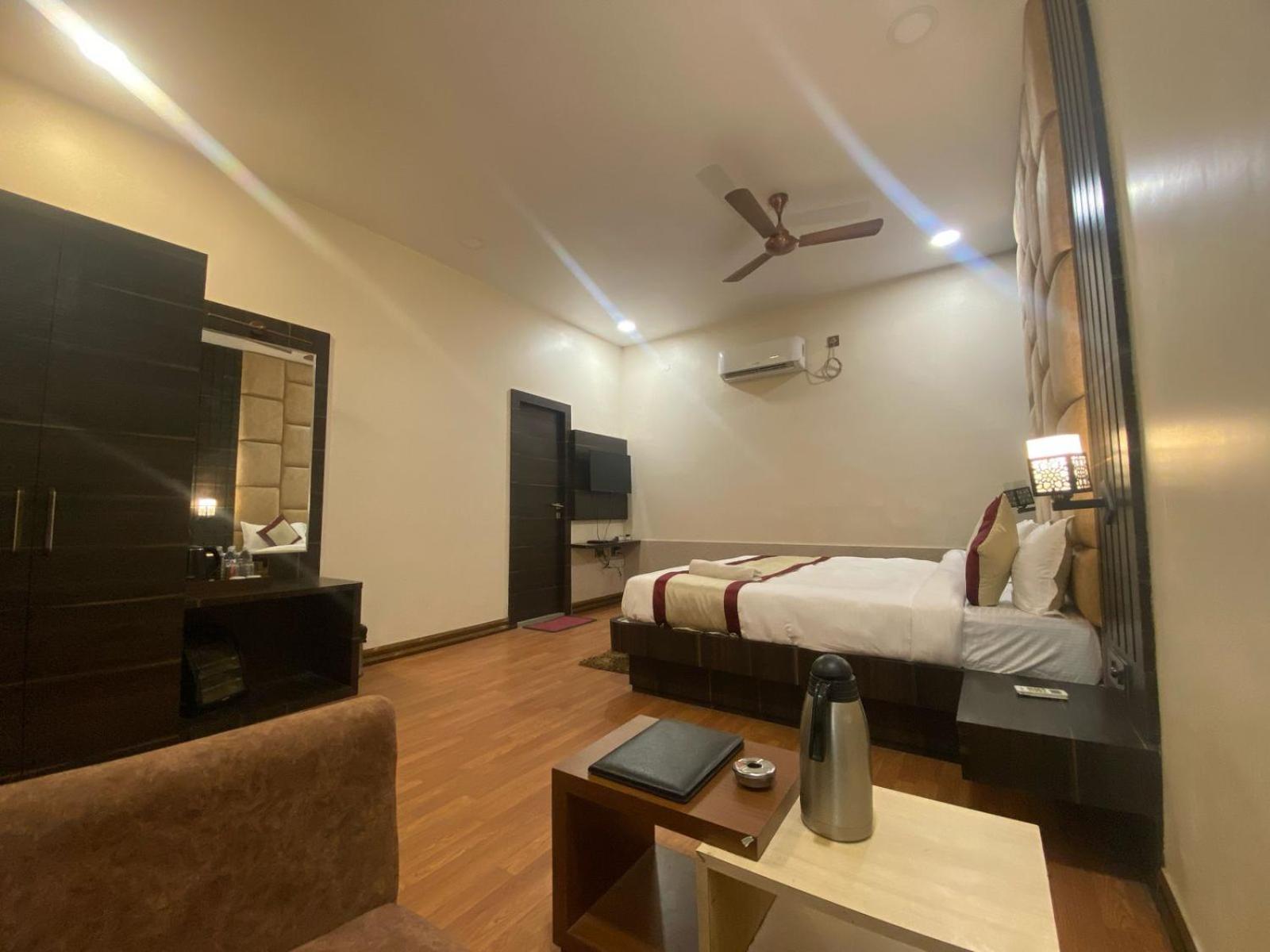 Hotel New Grand Deoghar Bagian luar foto