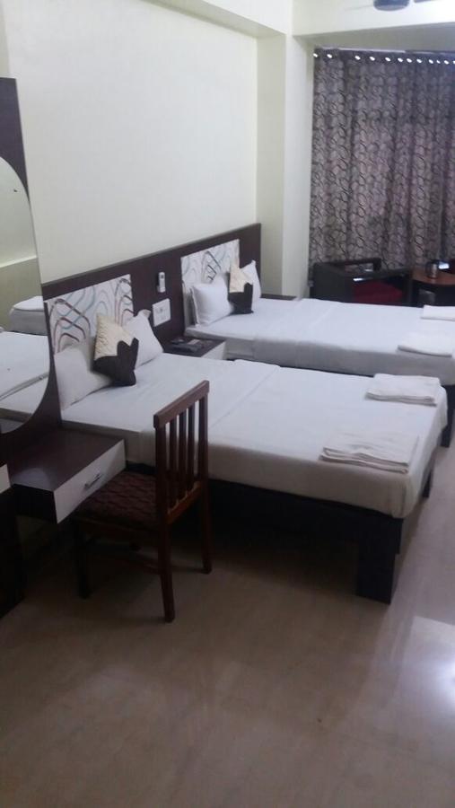 Hotel New Grand Deoghar Bagian luar foto